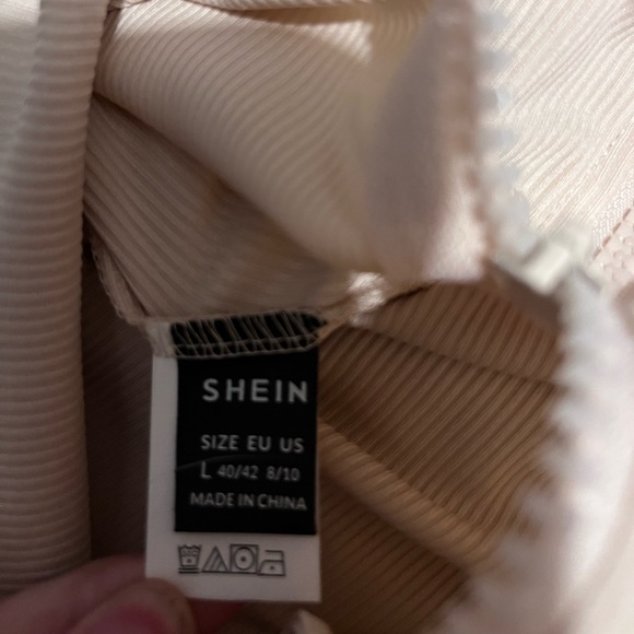 tan cropped fitted sweater, size large. - Picture 2 of 3